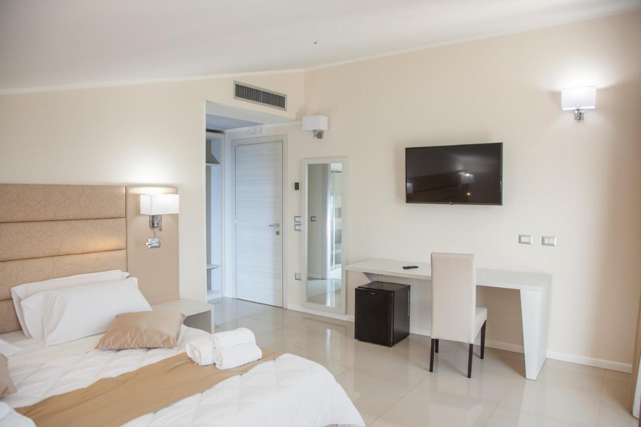 Hotel Dolce Stella Torre Melissa Kültér fotó