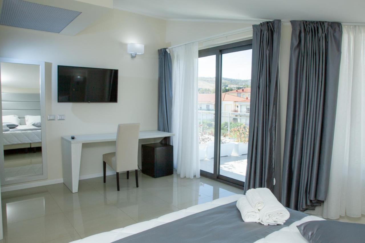 Hotel Dolce Stella Torre Melissa Kültér fotó