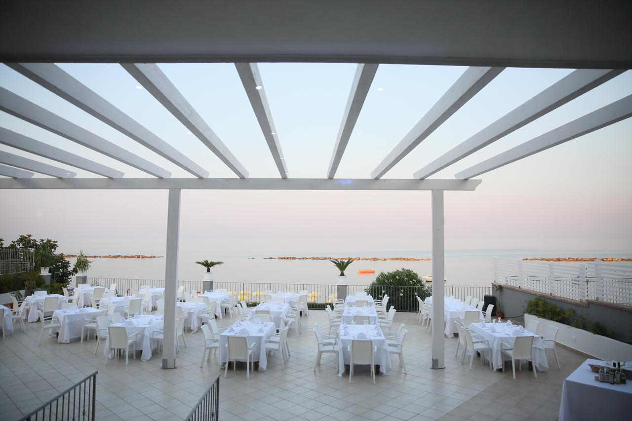 Hotel Dolce Stella Torre Melissa Kültér fotó